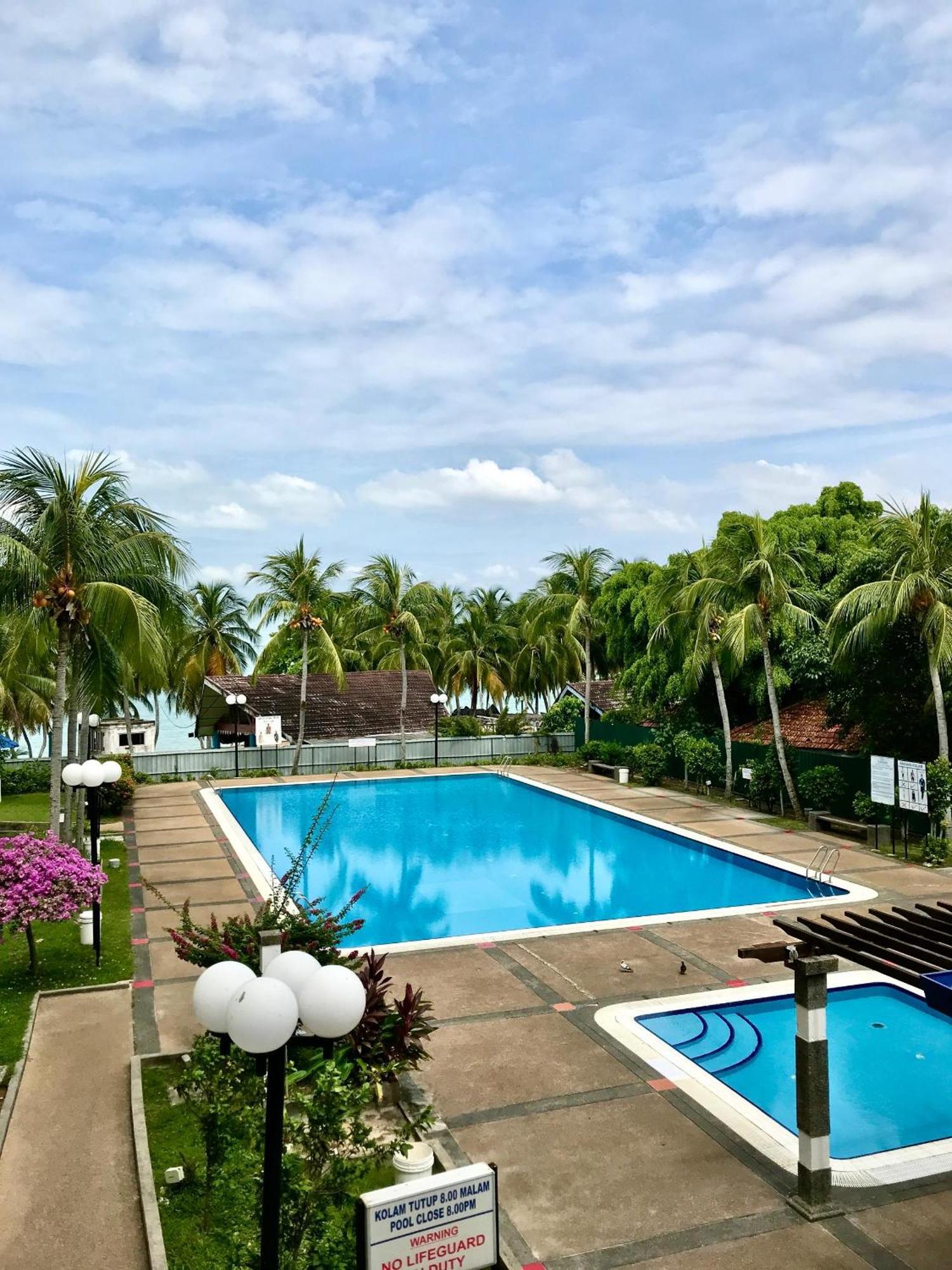 Newly Renovated Comfy Beachfront View At Seri Bulan פורט דיקסון מראה חיצוני תמונה